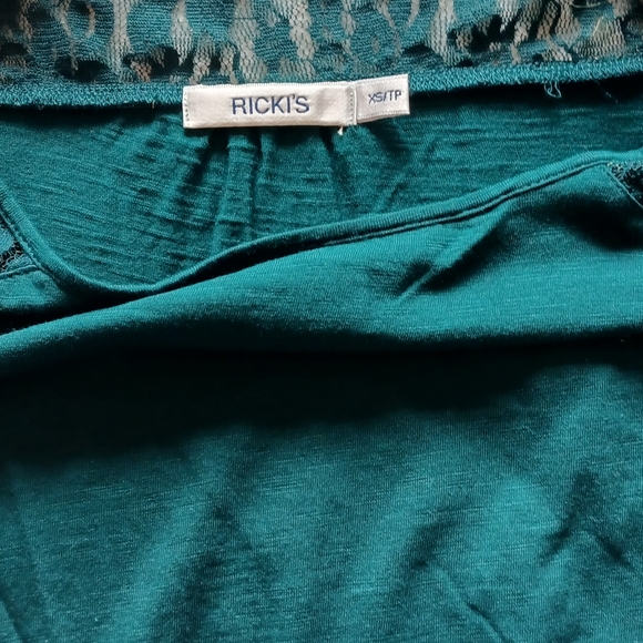 Green 3/4-sleeve lace yoke t-shirt/top (NEW) - Picture 3 of 5